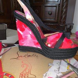AUTHENTIC CHRISTIAN LOUBOUTIN - ISABELLE 20ANS 140